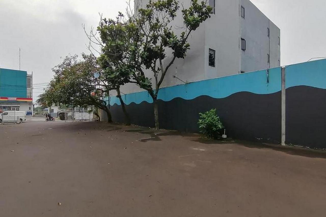 Laponca Residence Pondok Cabe Syariah Redpartner Buaran Exterior photo